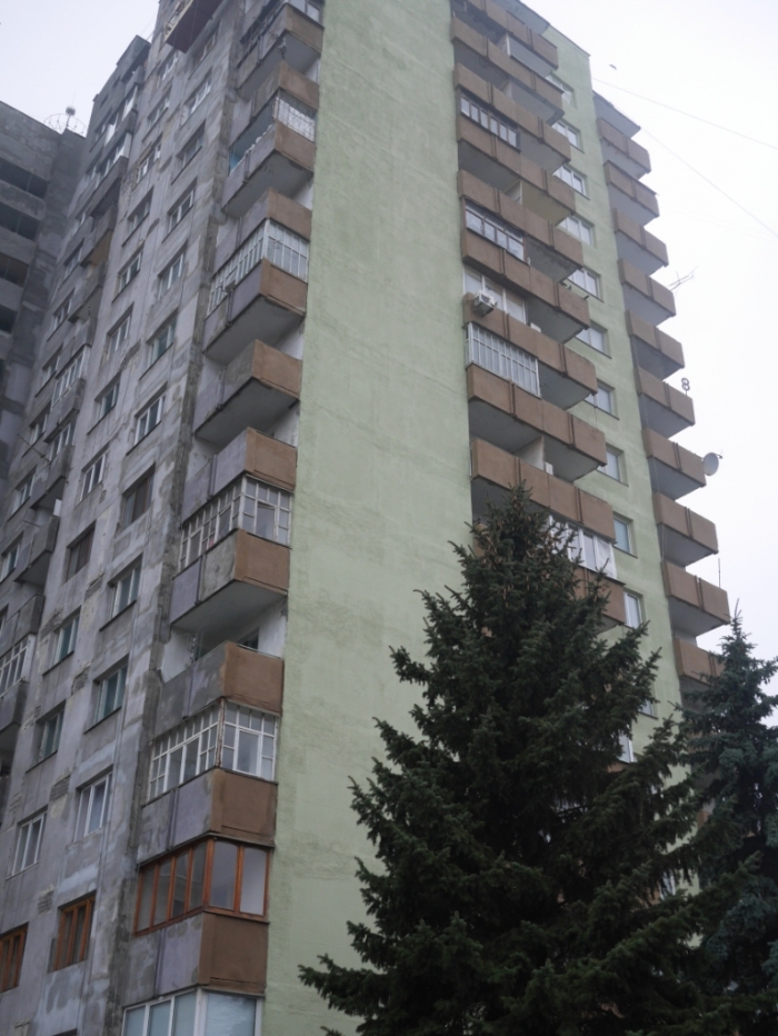 Про забезпечення водою мешканців "хмарочосу" в Ужгороді