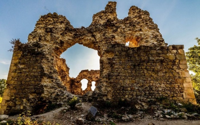 Історик УжНУ розповів, що пов’язаність Середнянського замку і тамплієрів – казочка