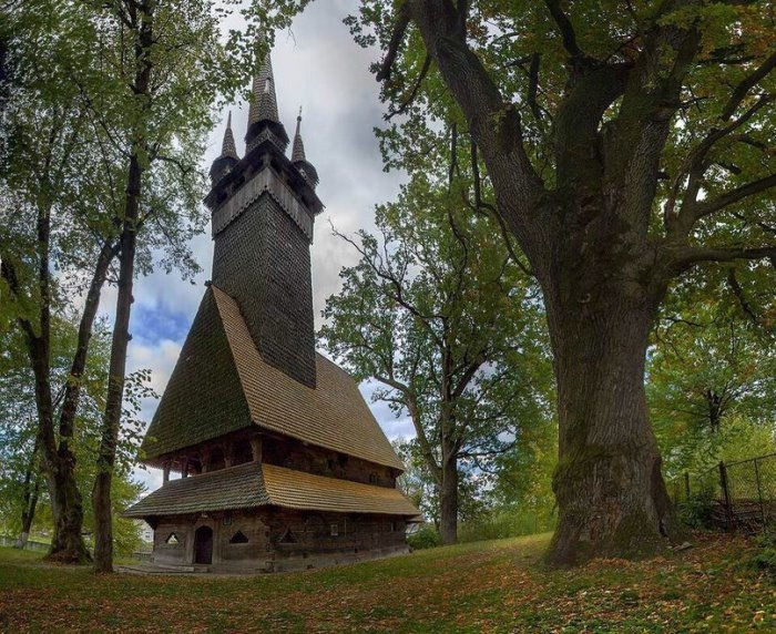 Одна з найвищих дерев’яних церков в Україні – на Хустщині в Данилові