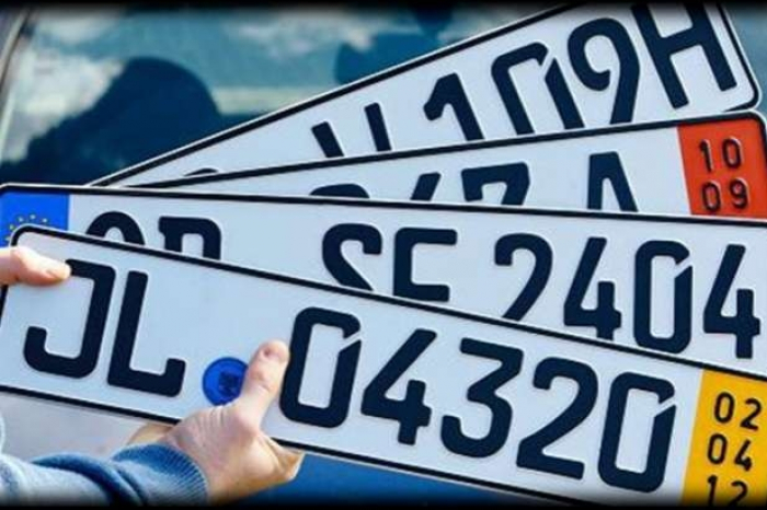 Закарпатцям на замітку: у вас можуть попросити документи, перекладені українською, при розмитненні авто