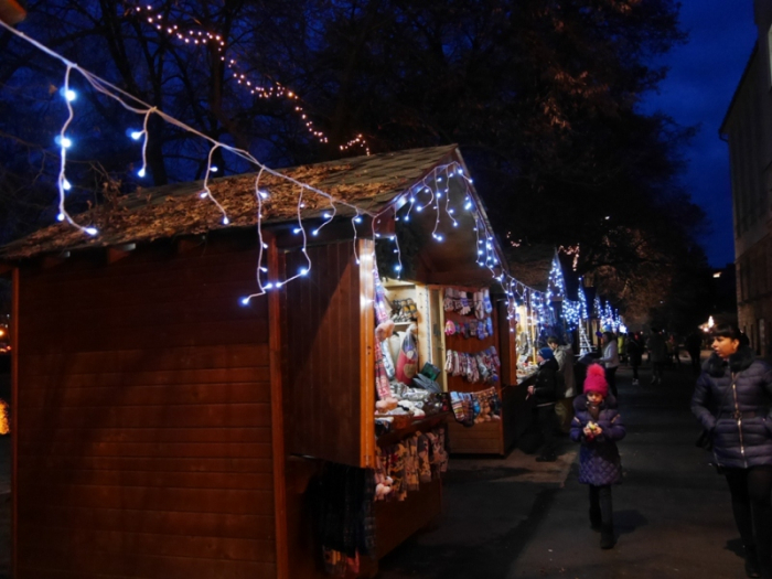 Різдвяно-новорічна казка по-ужгородськи: в мережі опублікували відео святкового міста