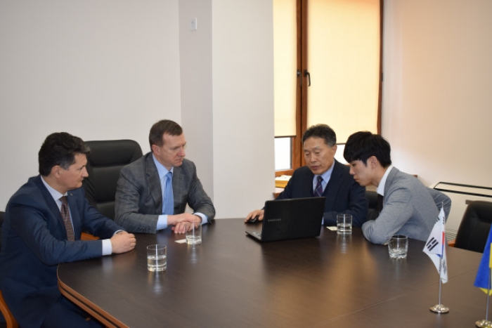 Мера Ужгорода разом із заступниками запросили відвідати Південну Корею
