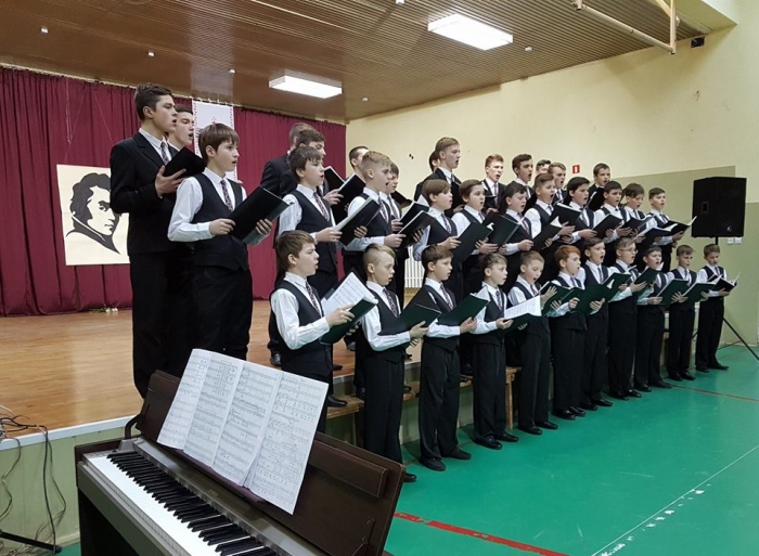 Хор хлопчиків та юнаків з Мукачева виступив із концертами в Польщі