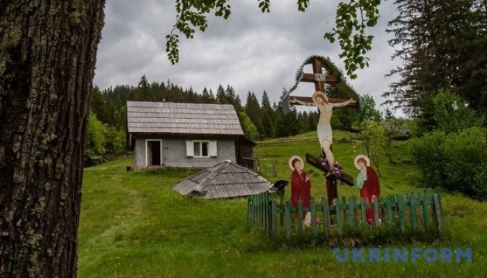Закарпатські горяни і сьогодні по-прадідівськи літують у горах
