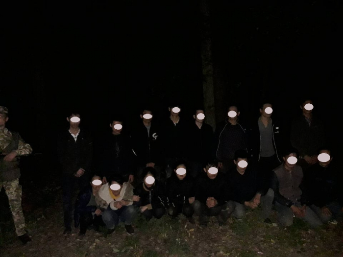 Велику групу нелегалів затримали прикордонники поблизу Ужгорода