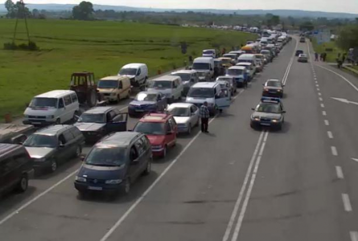Ситуація з чергами в пунктах переходу Закарпаття на кордонах зі Словаччиною, Румунією та Угорщиною