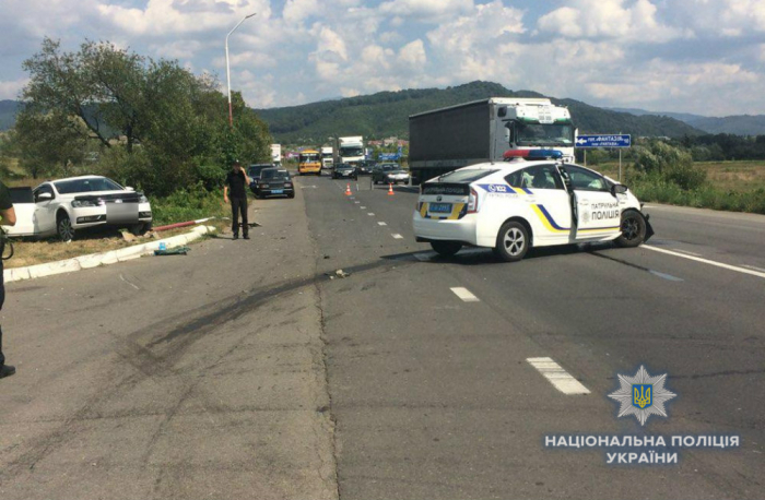ДТП за участі службової автівки патрульної поліції сталося на Закарпатті