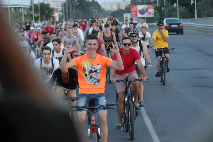 Вишиванки, прапори, музика та… кавуни – в Ужгороді відбувся «Big City Ride»