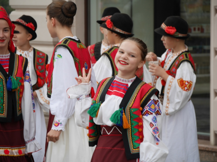 Святкування Дня Ужгорода стартує: вже за годину місто вітатимуть різними мовами школярі  