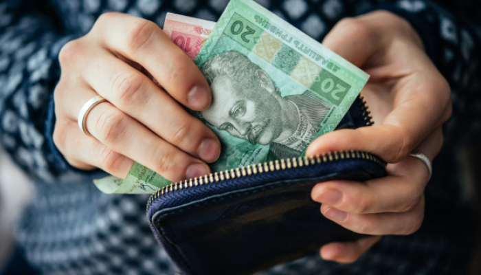Грошиків у гаманцях закарпатців прибуде – від сьогодні зростає мінімальна зарплата