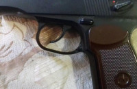 Для чого закарпатець зберігав удома зброю, з'ясовує поліція