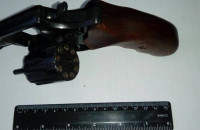 Чоловіка, який стріляв у бік натовпу в Чопі, затримали