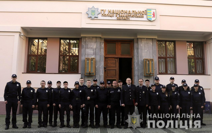 На Закарпатті майбутні поліцейські присягли на вірність українському народові