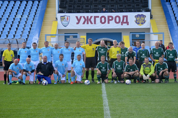 На «Авангарді» зійшлись у товариському матчі футбольні команди зі Австрії й Ужгорода (ФОТО)