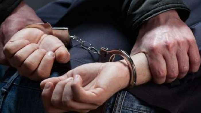 В Ужгороді жінка напала на поліцейського – відкрито кримінальне провадження