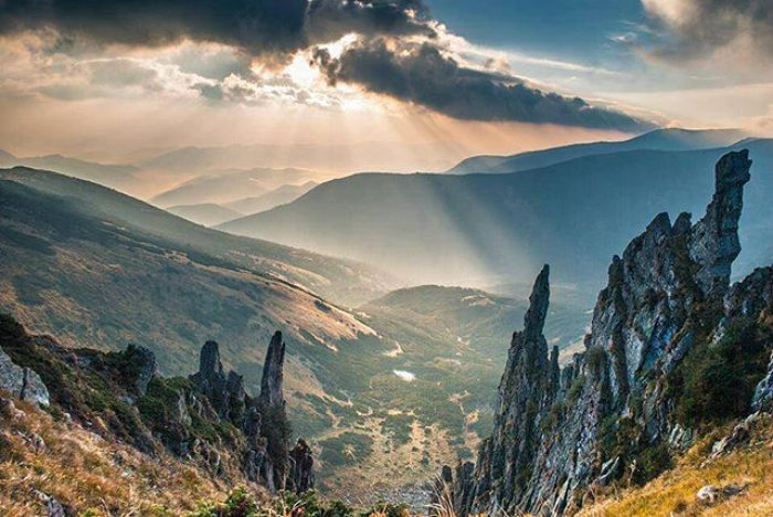 Місце неймовірної краси і таємничості: гора Шпиці у Карпатах (ВІДЕО)