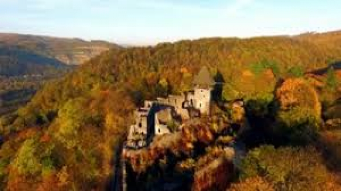 Особлива осінь - біля руїн Невицького замку (ВІДЕО)