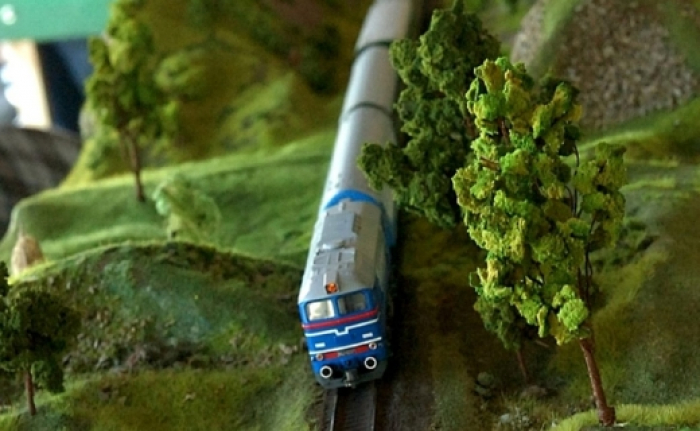 Ужгород в макеті: дитяча залізниця починає роботу над міні-копією міста
