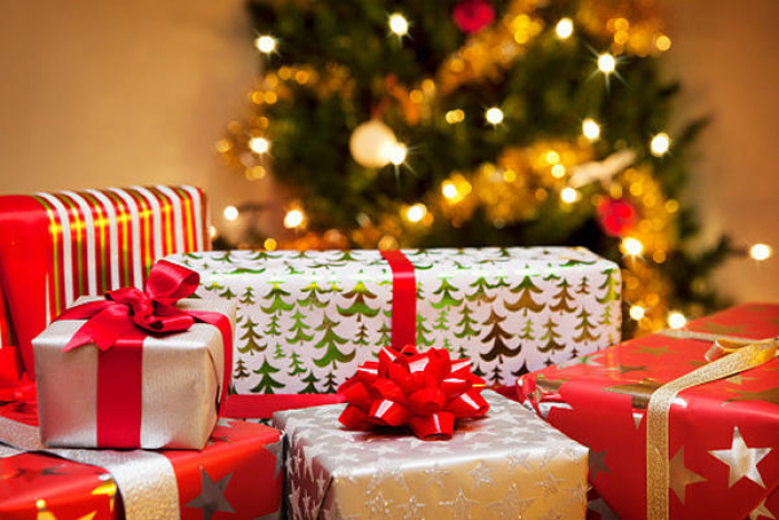 Скільки ужгородці витрачають на новорічно-різдвяні подарунки? (ВІДЕО)