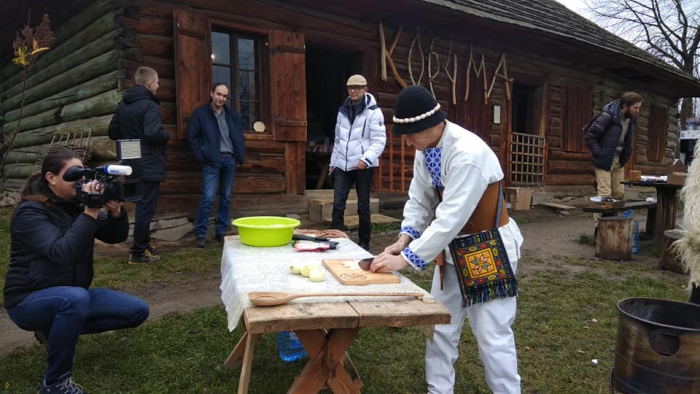 "Закарпатське Різдво у Скансені" вже триває (ФОТО)