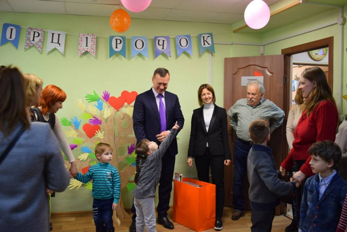 Інклюзивно-ресурсний центр Ужгородської міськради відзначає річницю своєї діяльності! Чого досягнуто? (ФОТО)