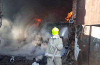 На Рахівщині спалахнув склад металобрухту – як спрацювали вогнеборці?