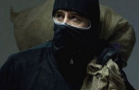 У Мукачеві шукають чоловіка, який зі зброєю пограбував продуктовий магазин
