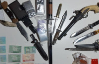 Зброя, вибухівка, наркотики: що вдалося вилучити копам у 42-річного мешканця Ужгородщини