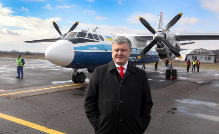 Порошенко дав завдання у найкоротший термін збільшити інтенсивність авіарейсів Ужгород – Київ