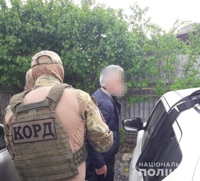Закарпатські правоохоронці етапували до міграційної служби іноземця