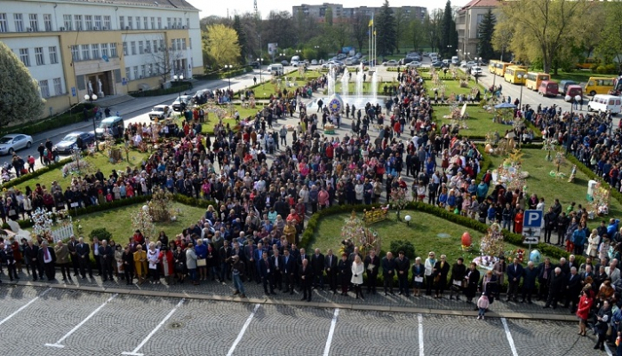 На головній площі Закарпаття відкриють традиційний Великодній фестиваль «Воскресни, писанко!»
