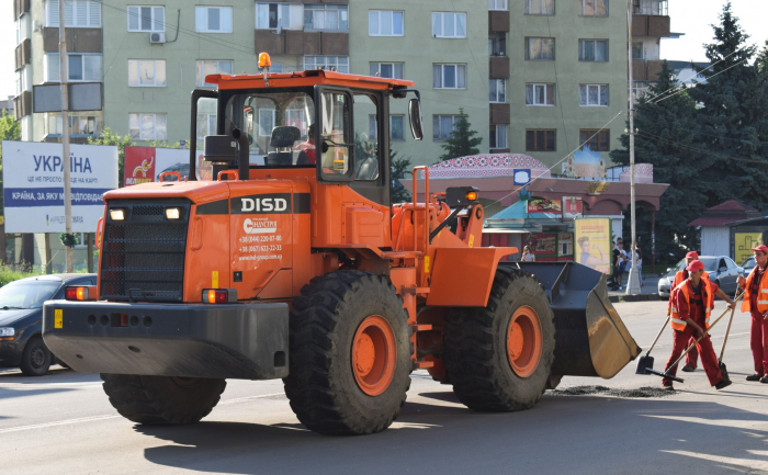 Ремонт ряду вулиць в Ужгороді за сприятливих погодних умов продовжать з понеділка