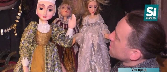 З дерева, металу, глини та тканин: ужгородець представив створені власноруч ляльки для вистав у театрі «Бавка»