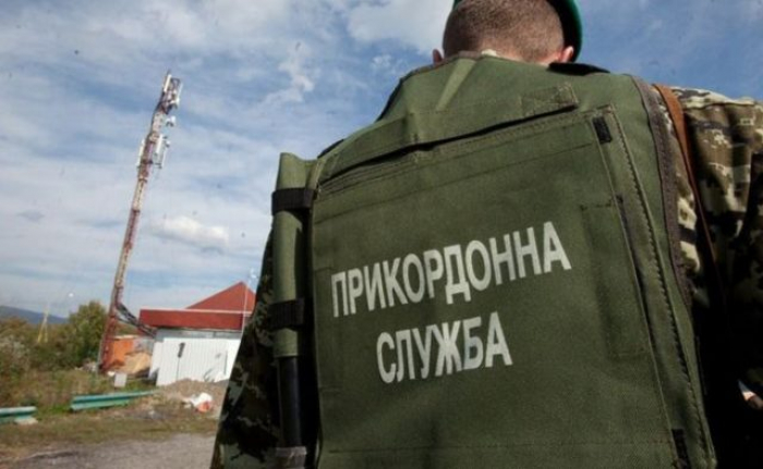 Конфлікт на Тячівщині: троє осіб напали на прикордонника