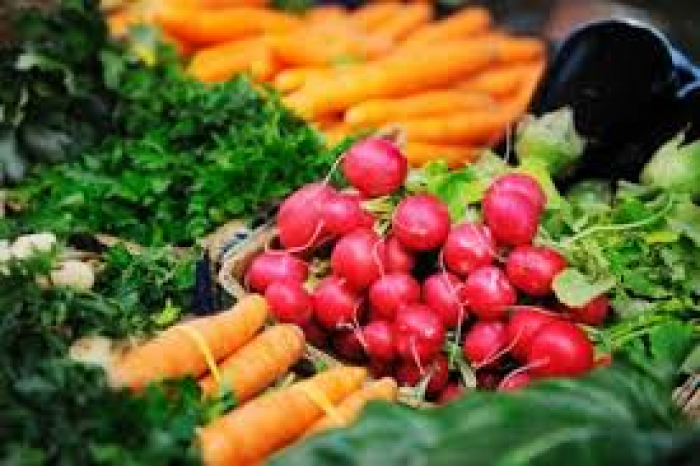 Закарпатці вже активно купляють овочі! То що це: користь чи нітрати? (ВІДЕО)