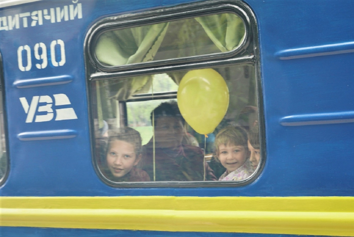 Поїхали з нами! Відкрили новий сезон роботи Ужгородської дитячої залізниці (ФОТОРЕПОРТАЖ)
