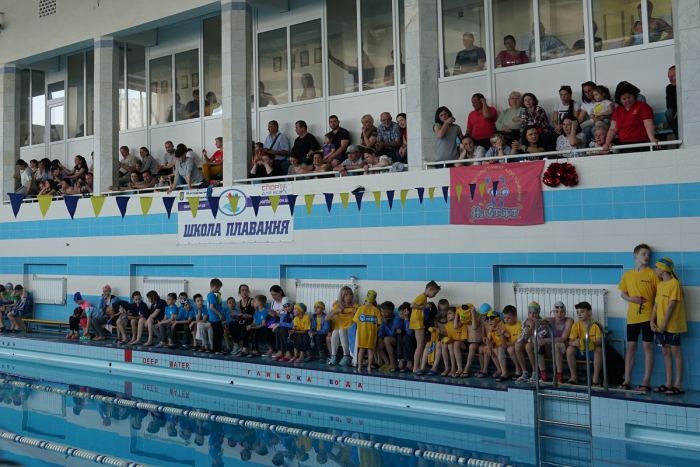 Триває відкрита першість Ужгорода з плавання: участь беруть 160 учасників!
