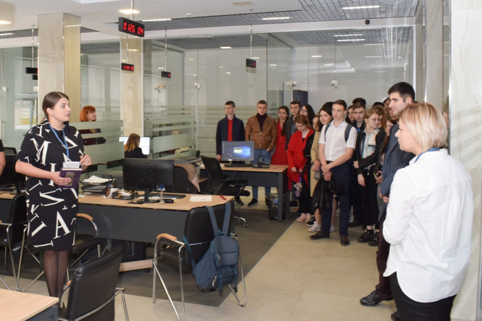 Студенти УжНУ ознайомилися з роботою Ужгородського ЦНАПу