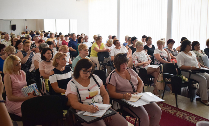 В Ужгороді відбулося засідання колегії міського управління освіти