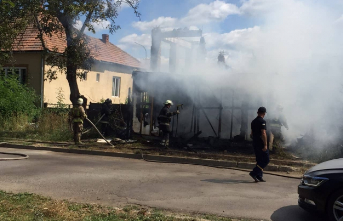 Пожежа у Мукачеві – горів будівельний вагончик