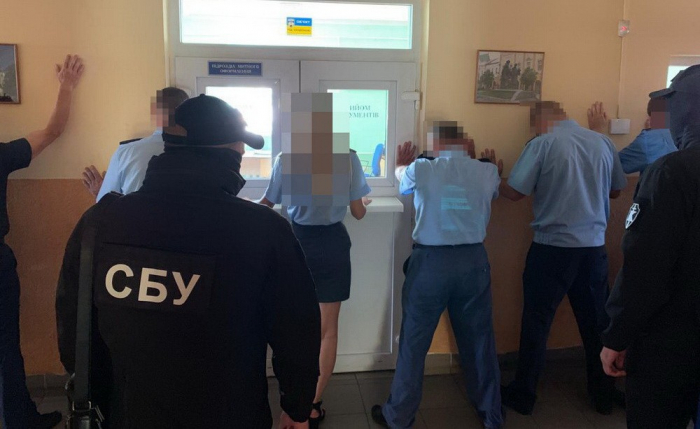 СБУ викрила посадовців Закарпатської митниці на масштабних зловживаннях (ФОТО)