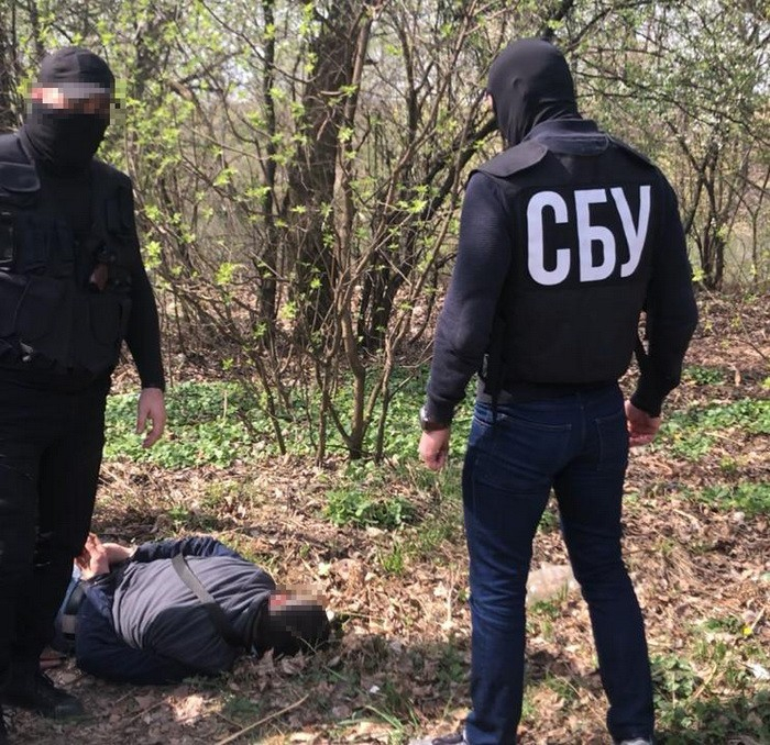 Мешканця Ужгорода засуджено за збут військових засобів ураження