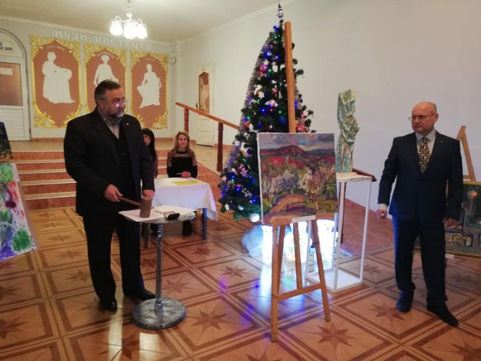 У Мукачеві відбувся благодійний аукціон: кошти спрямують на допомогу онкохворим дітям