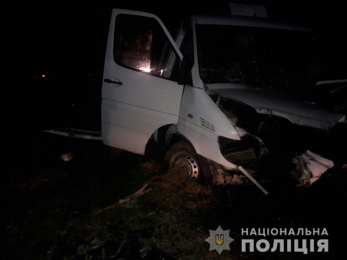 Наслідки аварії біля села Березинка: 10 людей опинилося в лікарні, дитина досі в реанімації