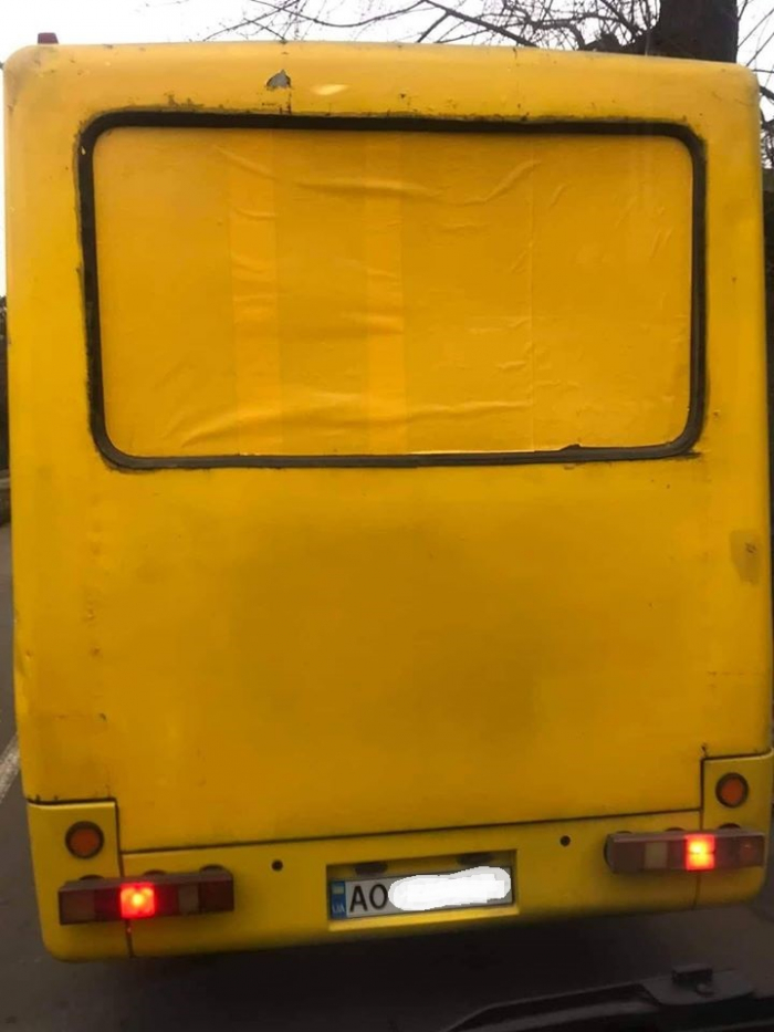 Автобус, що у їздив без скла на маршруті №27 в Ужгороді, зняли з перевезень