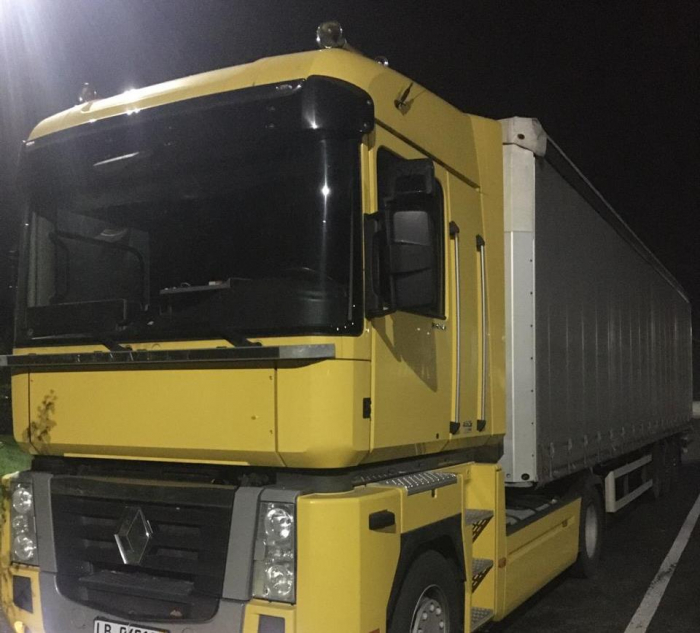 На кордоні в Закарпатті перевізник втратив вантажівку, вартістю понад 300 тисяч гривень