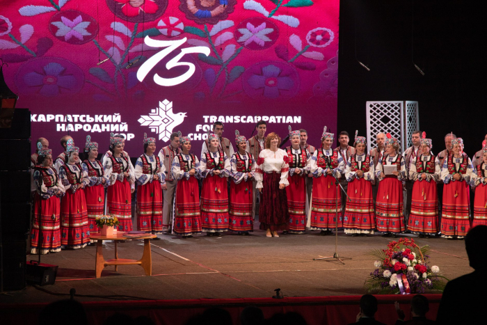 Урочистий концерт до 75-річчя Закарпатського народного хору відбувся в Ужгороді (ФОТО)