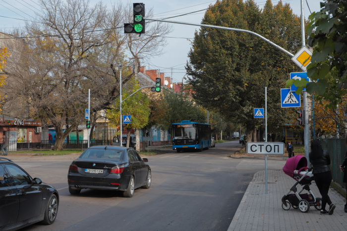 Ужгородським водіям до уваги: в місті запрацює новий світлофор