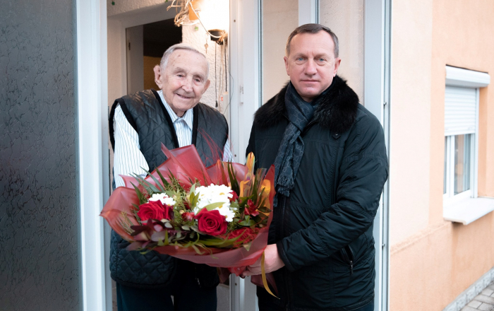 Професор, доктор економічних наук, Почесний громадянин Ужгорода Іван Мешко святкує 95-ліття!