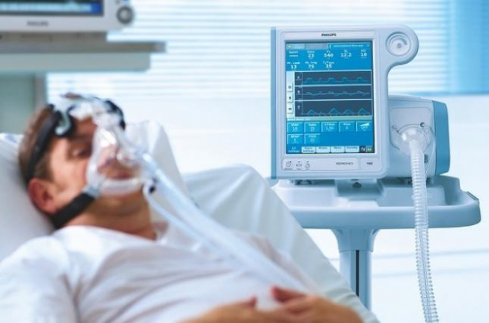 УжНУ збирає кошти на придбання кисневого концентратора для лікарні
